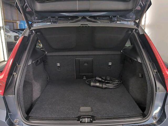 Volvo XC40 1.5 T4 Recharge R-Design Aut. | Stoel + stuur verwarming | Camera | LED | Keyless Entry/Drive | Elektrische achterklep | DAB | Standkachel |
