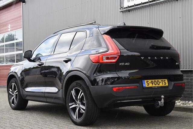 Volvo XC40 2.0 B4 R-Design Mild Hybrid Alcantara/leder, Adaptive cruise, Trekhaak, Stoelverwarming, Camera,