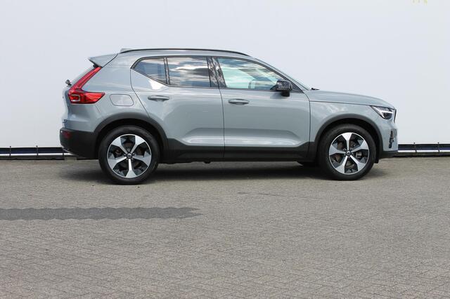 Volvo XC40 B3 177PK Plus Dark Google infotainment / Draadloos telefoon opladen / Elektrisch bedienbare bestuurdersstoel met geheugen / Adaptieve Cruise Control
