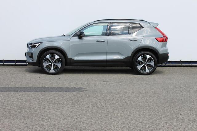 Volvo XC40 B3 177PK Plus Dark Google infotainment / Draadloos telefoon opladen / Elektrisch bedienbare bestuurdersstoel met geheugen / Adaptieve Cruise Control