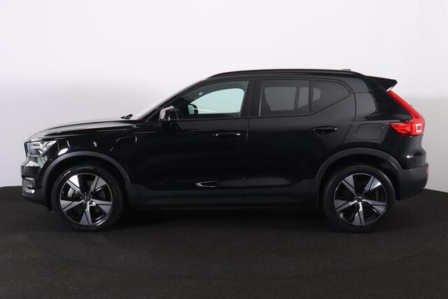 Volvo XC40 Recharge Plus - IntelliSafe Assist & Surround - Adaptieve LED koplampen - Parkeercamera achter - Verwarmde voorstoelen, stuur & achterbank - Parkeersensoren voor & achter - Elektr. bedienb. bestuurdersstoel met geheugen - Draadloze tel. lader - Extra geti