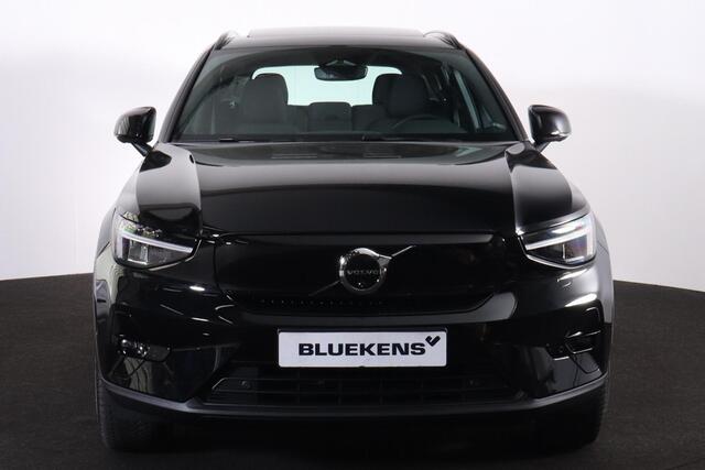 Volvo XC40 Single Motor Extended Range Ultimate 82 kWh Panorama/schuifdak - IntelliSafe Assist & Surround - 360º Camera - Harmon Kardon Audio - Verwarmde voorstoelen, stuur & achterbank - Parkeersensoren voor & achter - Elektr. bedienb. voorstoelen met geheugen link
