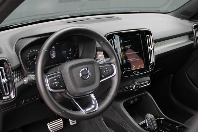 Volvo XC40 1.5 T5 Recharge R-Design - H&K - Keyless - Camera - Carplay - Navigatie - PDC - Rijklaar