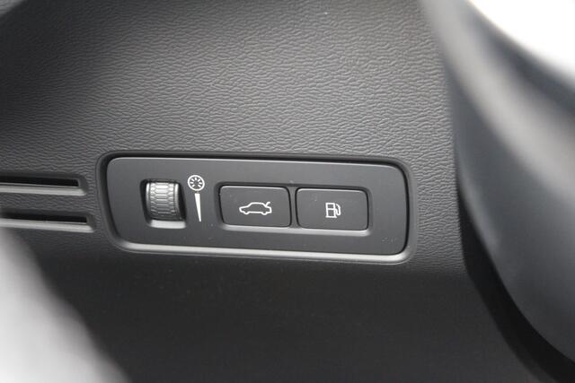 Volvo XC40 1.5 T5 Recharge R-Design - H&K - Keyless - Camera - Carplay - Navigatie - PDC - Rijklaar
