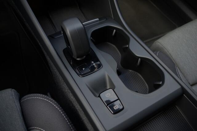 Volvo XC40 1.5 T4 Plug-in Hybrid 211 PK Core Bright, FACE-LIFT, LED, Keyless, Climate Control
