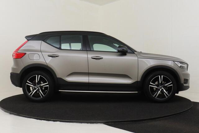 Volvo XC40 T2 AUT. R-DESIGN -ADAP.CRUISE|CAMERA|19"|VERW.VOORRUIT|INDUC.CHARGE