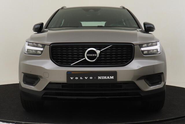 Volvo XC40 T2 AUT. R-DESIGN -ADAP.CRUISE|CAMERA|19"|VERW.VOORRUIT|INDUC.CHARGE