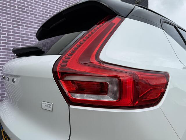 Volvo XC40 Recharge Twin Ultimate 82 kWh | 1800KG trekgewicht | 408PK | Trekhaak | Panorama Schuifdak | 360° Camera | Nubuck | Standkachel | Harman/Kardon | VOL