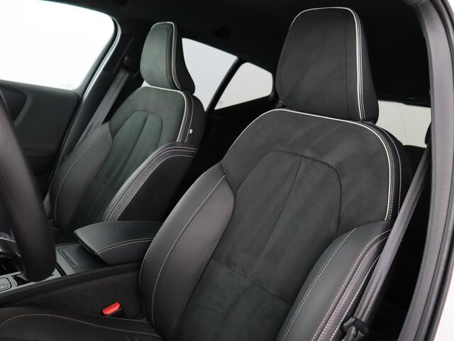 Volvo XC40 2.0 B4 Inscription (Elek. Trekhaak / H&K / Camera / Elek. Klep / Stoel-Stuurverw.)