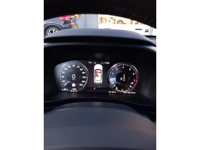 Volvo XC40 2.0 T4 AWD Inscription | Adaptive Cruise Control | Stoel-/Stuurverwarming | Trekhaak | Leer