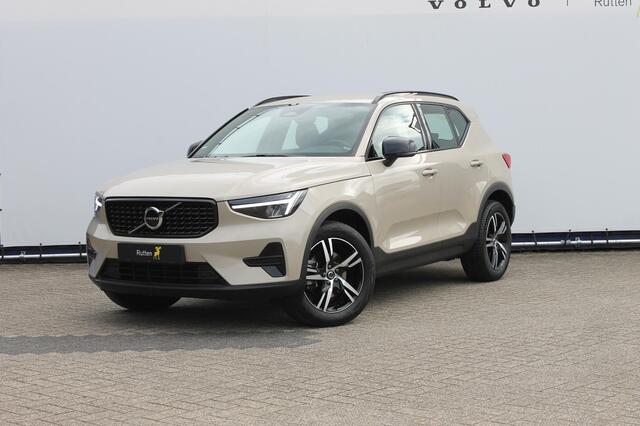 Volvo XC40 B4 211PK Automaat Plus Dark Google infotainment / Adaptieve Cruise Control / Trekhaak / Parkeersensoren met parkeercamera achter / Verwarmbare voorruit / Blis /