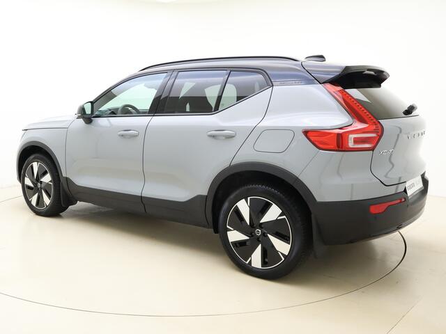 Volvo XC40 Extended Range Plus 82 kWh / Stoel/- en stuurverwarming / Trekhaak / Keyless entry / BLIS /