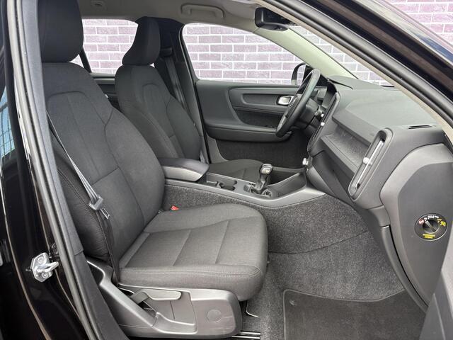 Volvo XC40 1.5 T2 Momentum Core | Navigatie | Smartphone Integratie | LED | Climate Controle | Keyless Start | DAB | Cruise Controle | CarPlay