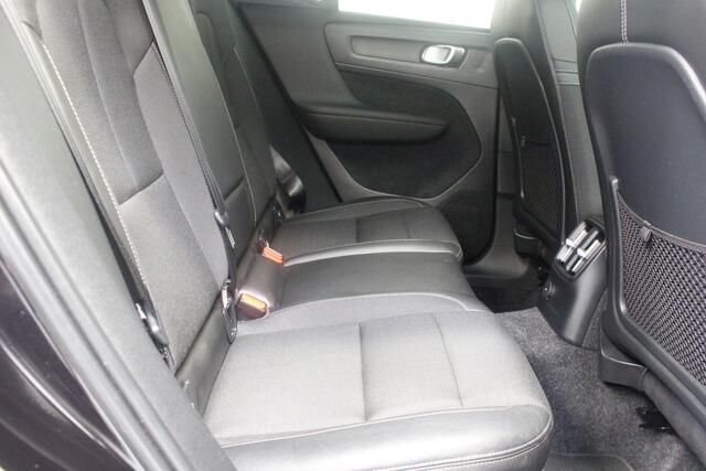 Volvo XC40 T5 Twin Engine Momentum Pro | Rijklaarprijs | Intelli Packs | Pano Dak |