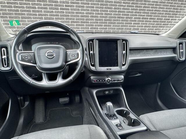 Volvo XC40 2.0 T4 | Navigatie | Verwarmd Stuur/Stoel | Apple Carplay/Android Auto