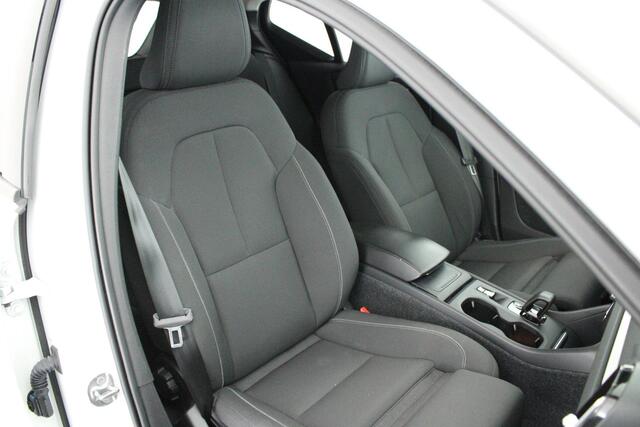 Volvo XC40 1.5 129pk Automaat T2 Core Camera Keyless Stoelverwarming Navigatie
