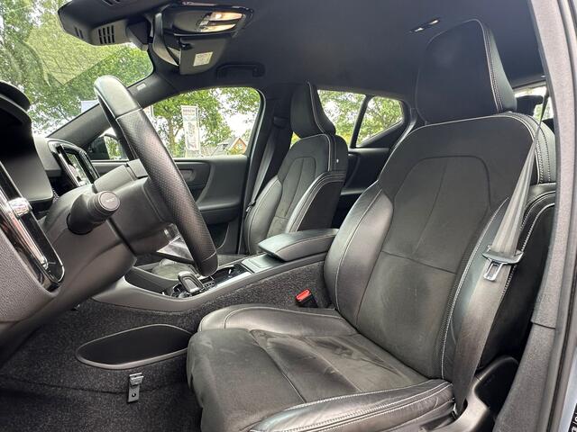 Volvo XC40 Recharge P8 AWD R-Design Memory/Trekhaak/Camera/Navi/Clima/Adap-Cruise/LM-Velgen