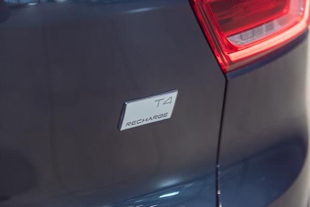 Volvo XC40 T4 Aut. Plug-In Hybrid Inscription Leder Panoramadak 211pk