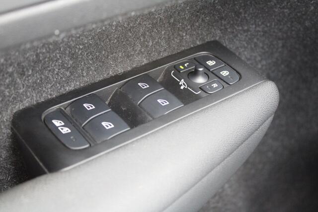 Volvo XC40 1.5 T5 Recharge Inscription - 360 camera - H&K - Memory - Pano - Trekhaak - Leder - Stoel/Stuurverwarming - BLIS - Rijklaar