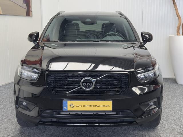 Volvo XC40 1.5 T3 R-DESIGN AUTOMAAT 360 CAMERA LEDER ALCANTARA NAVIGATIE CRUISE CONTROL STOEL EN STUUR VERWARMING KEYLESS GO APPLE CARPLAY/ANDROID RIJSTROOKSENSOREN ZEER MOOI !! 3010