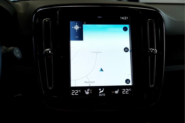 Volvo XC40 1.5 T5 Plug-in Hybrid 193kW/262pk DCT7 Ultimate FACELIFT! PANORAMADAK + HARMAN/KARDON + ADAPT.CRUISE + PILOT ASSIST + NAVI SENSUS + BLIS + LANE ASSIST + EL.STOELEN + STOEL-&STUURVERWARMING + 360 CAMERA + KEYLESS + PARKSENSOREN V&A + 19" LM-VELGEN!!