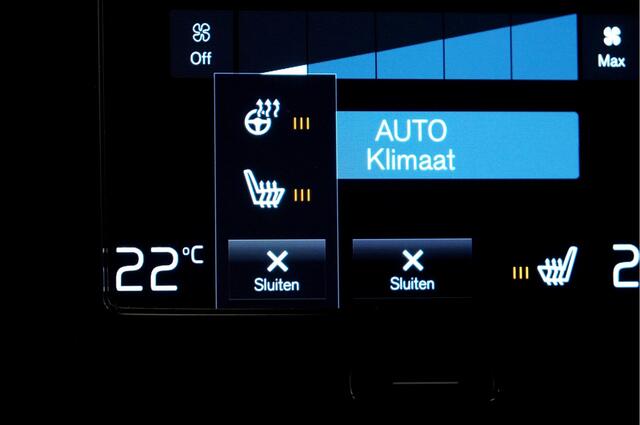Volvo XC40 1.5 T5 Plug-in Hybrid 193kW/262pk DCT7 Ultimate FACELIFT! PANORAMADAK + HARMAN/KARDON + ADAPT.CRUISE + PILOT ASSIST + NAVI SENSUS + BLIS + LANE ASSIST + EL.STOELEN + STOEL-&STUURVERWARMING + 360 CAMERA + KEYLESS + PARKSENSOREN V&A + 19" LM-VELGEN!!