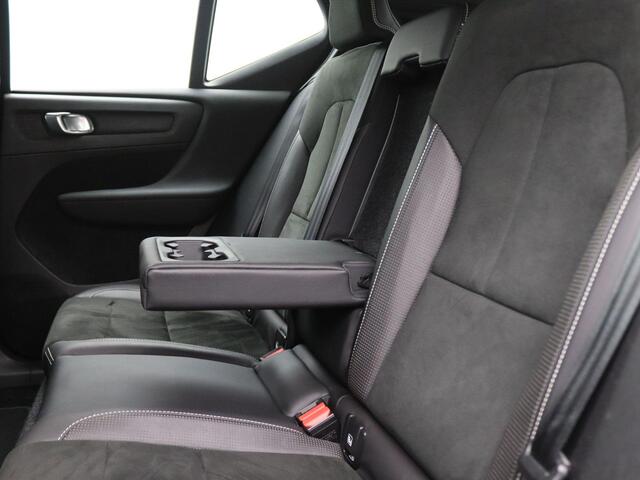 Volvo XC40 2.0 T5 AWD R-Design 248PK Aut8 Pano-Schuifdak, Adaptieve Cruise Controle, Keyless, Stoelverwarming, Memorystoel, Elektr. Achterklep, 360gr. Camera, Trekhaak, 18" LM Velgen