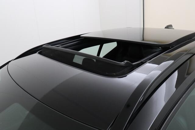 Volvo XC40 1.5 T5 PHEV R-Design Pano-dak Leder Trekhaak Camera 20'LMV