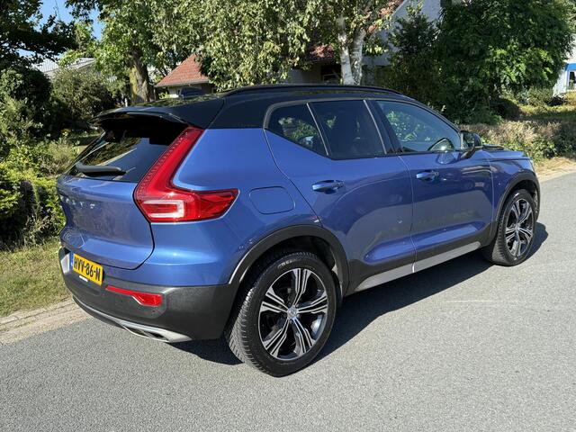 Volvo XC40 1.5 T3 R-Design 163PK AutomaatoPanooTrekhaak
