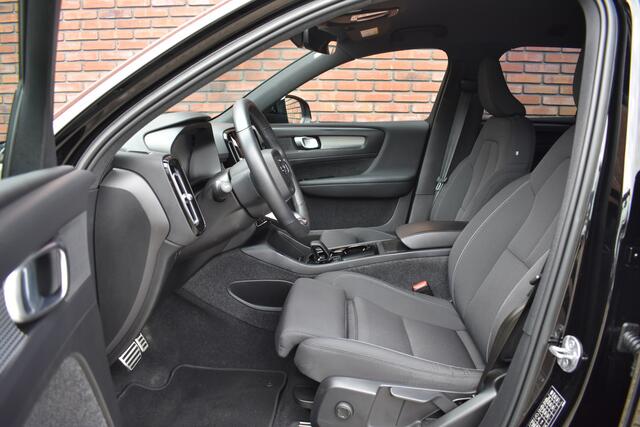 Volvo XC40 Recharge 232PK Core | Stoel/stuurverwarming | Keyless Entry |