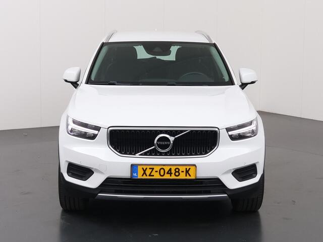 Volvo XC40 1.5 T3 Momentum | Navigatie | Digitaal Dashboard | Camera | Climate Control | Apple CarPlay/Android Auto | Rijhulp Systeem | LED | Keyless-Start | Lichtmetalen velgen |