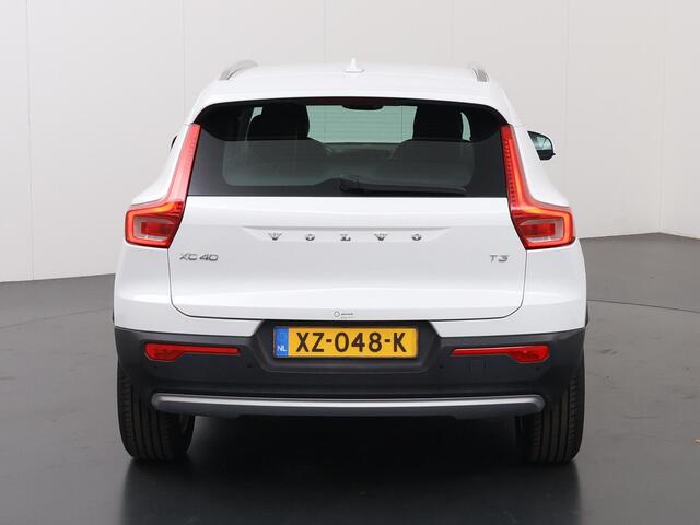 Volvo XC40 1.5 T3 Momentum | Navigatie | Digitaal Dashboard | Camera | Climate Control | Apple CarPlay/Android Auto | Rijhulp Systeem | LED | Keyless-Start | Lichtmetalen velgen |