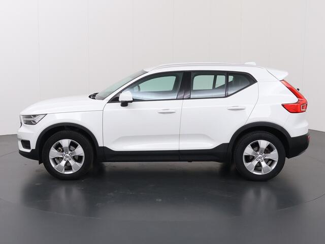 Volvo XC40 1.5 T3 Momentum | Navigatie | Digitaal Dashboard | Camera | Climate Control | Apple CarPlay/Android Auto | Rijhulp Systeem | LED | Keyless-Start | Lichtmetalen velgen |