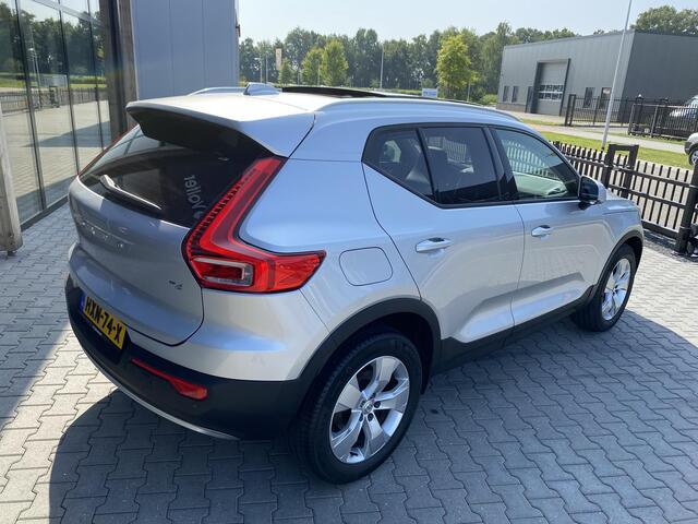 Volvo XC40 2.0 T4 Momentum Pano|leder|CAM|LED