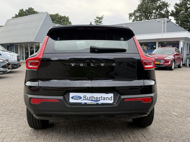 Volvo XC40 1.5 T4 Recharge R-Design 210pk | Parking pack| Draadloos opladen | PHEV | 1.800kg Trekgewicht