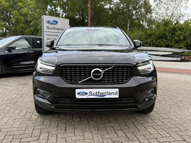Volvo XC40 1.5 T4 Recharge R-Design 210pk | Parking pack| Draadloos opladen | PHEV | 1.800kg Trekgewicht