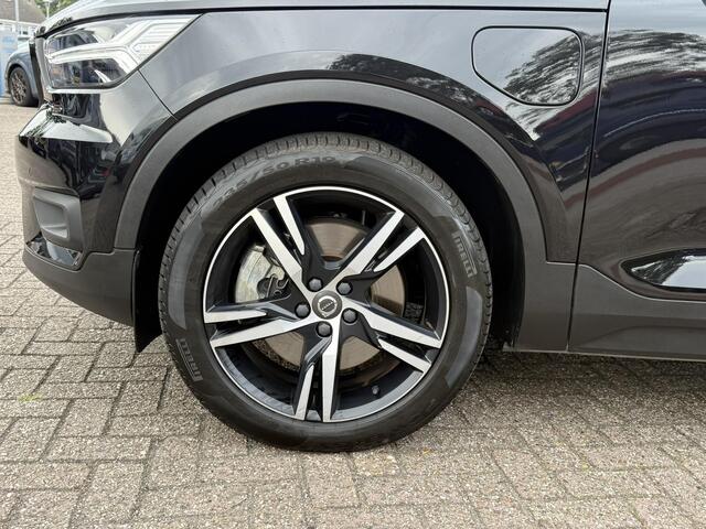Volvo XC40 1.5 T4 Recharge R-Design 210pk | Parking pack| Draadloos opladen | PHEV | 1.800kg Trekgewicht