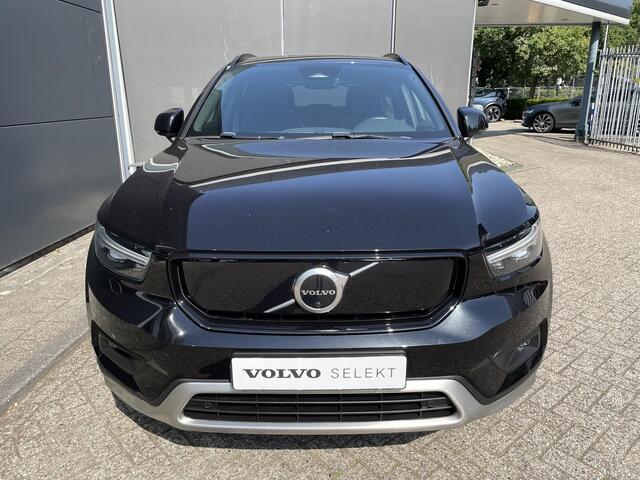Volvo XC40 Recharge AWD R-Design | Trekhaak | Schuif kanteldak | Premium audio by Harman en Kardon | Electrisch bedienbare voorstoelen| Rondomzicht Camera | Adaptieve Cruise Control | Blind Spot.