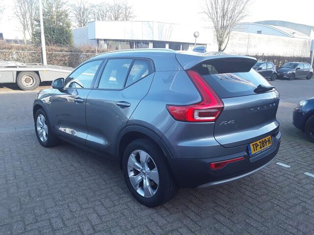Volvo XC40 2.0 T4 MOMENTUM 191 PK / TREKHAAK