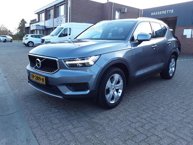 Volvo XC40 2.0 T4 MOMENTUM 191 PK / TREKHAAK