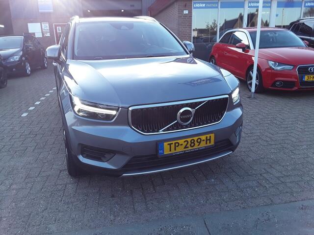 Volvo XC40 2.0 T4 MOMENTUM 191 PK / TREKHAAK