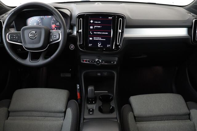 Volvo XC40 T2 AUT. MOMENTUM BUSINESS -CAMERA|CARPLAY|18"|KEYLESS|TREKHAAK|ADAP.CRUISE