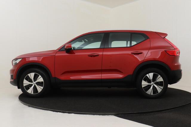 Volvo XC40 T2 AUT. MOMENTUM BUSINESS -CAMERA|CARPLAY|18"|KEYLESS|TREKHAAK|ADAP.CRUISE