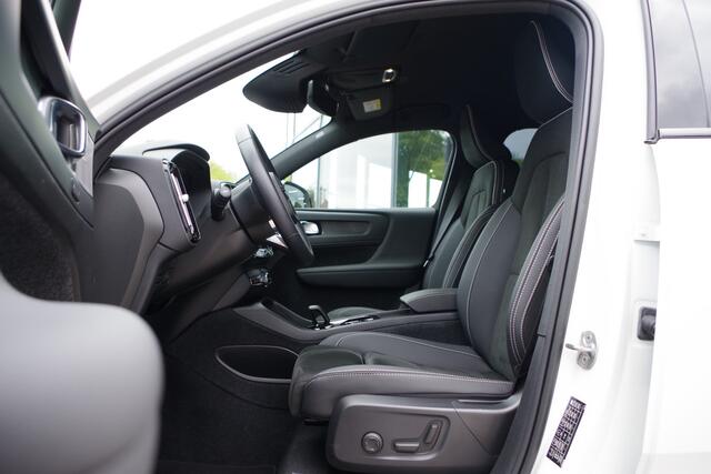 Volvo XC40 1.5 T4 Plug-In Hybrid Ultimate Dark 211 PK, 360 Camera, Leder-Alcantara, H/K Sound