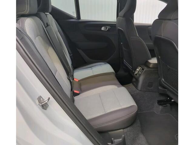 Volvo XC40 1.5 T5 262 pk Recharge Business Pro Navigatie Trekhaak Camera Carplay Bliss Pilot Assist 19 Inch Velgen DAB Sportstoel Keyless NL Auto 1e Eigenaar Plug-in Hybride