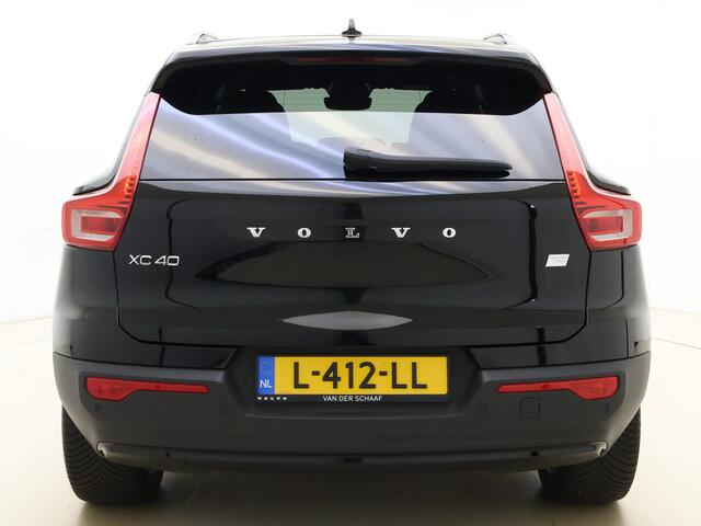 Volvo XC40 Recharge Twin Pro / Panorama dak / Harman en Kardon audio / Trekhaak / Elektrisch verstelbare stoelen / Camera rondom /