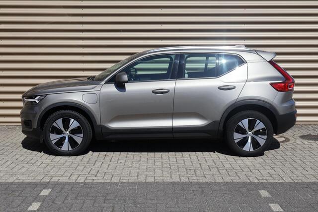 Volvo XC40 T5 Twin Engine Momentum Pro | Scandinavian- | Intellisafe Pro- | Winter Line | All season banden