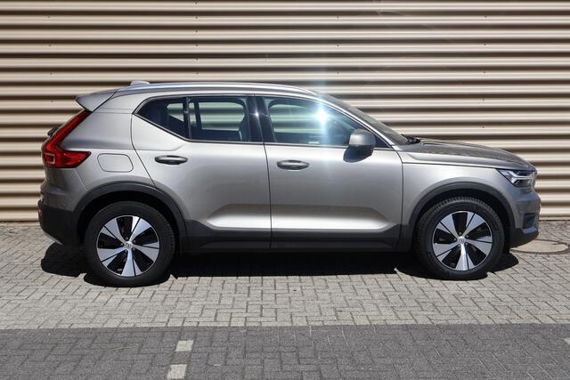 Volvo XC40 T5 Twin Engine Momentum Pro | Scandinavian- | Intellisafe Pro- | Winter Line | All season banden