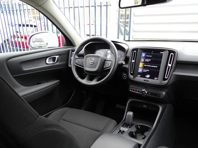 Volvo XC40 T4 Momentum 190PK | Automaat | Navigatie