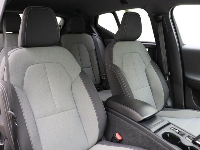 Volvo XC40 T3 163pk Business Pro / BLIS / Keyless entry / Camera achter / Elektrische achterklep / Apple/Android carplay /